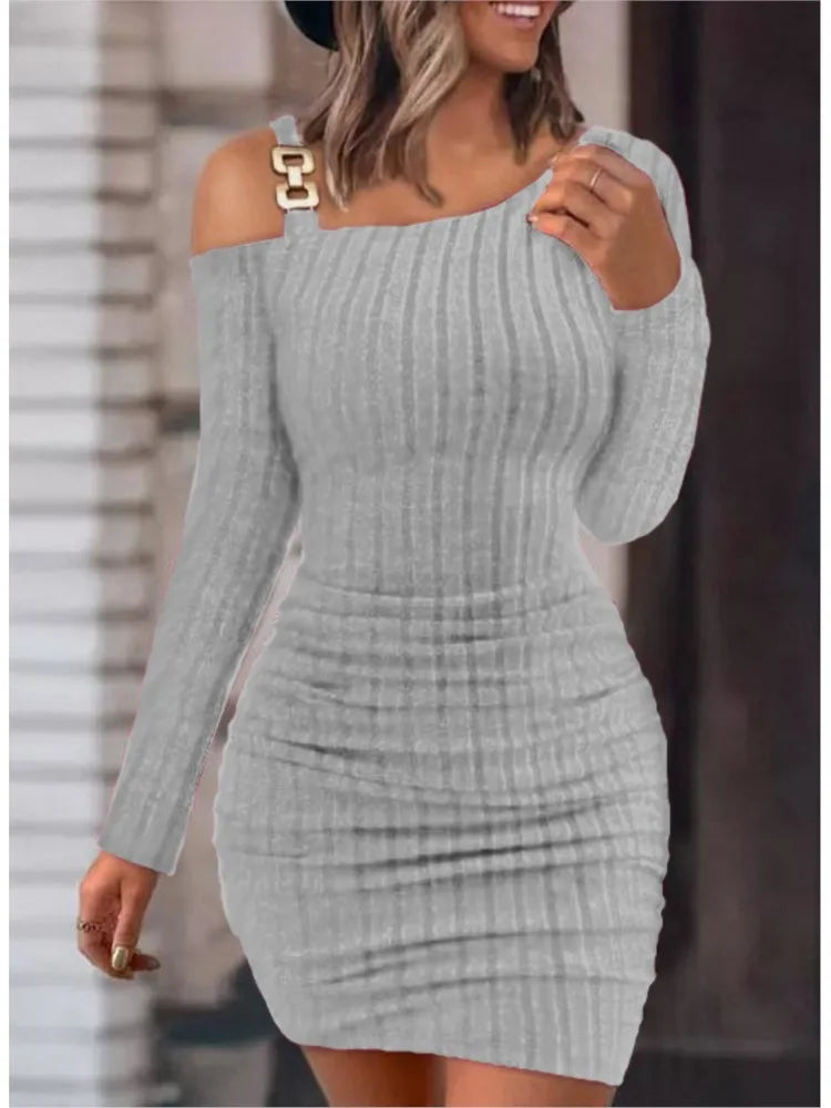 Stunning Off-Shoulder Chain Mini Dress: Autumn/Winter Bodycon Fashion with Long Sleeves - Flattering and Chic Vestidos for Women