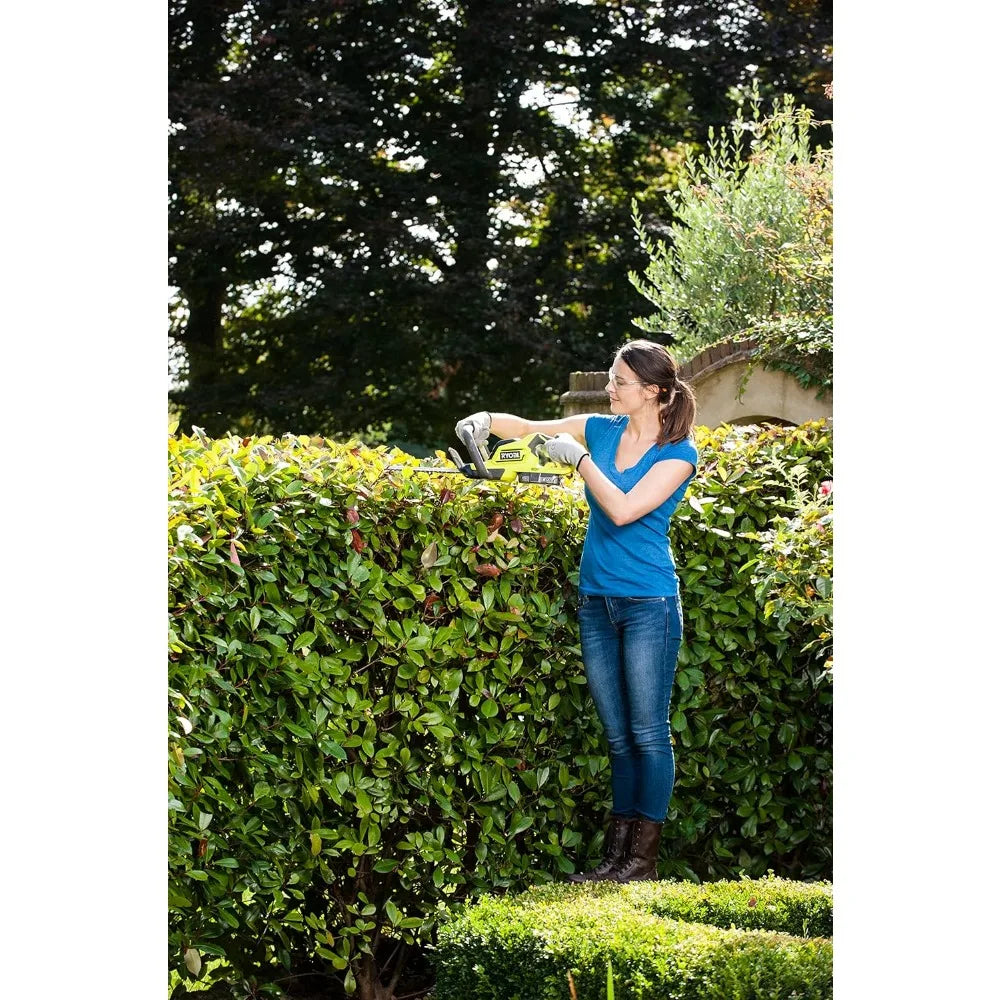 🌿 ONE+ 18V Cordless Hedge Trimmer
Precision Cutting for Young Hedges, Fine Twigs & Garden Ornaments