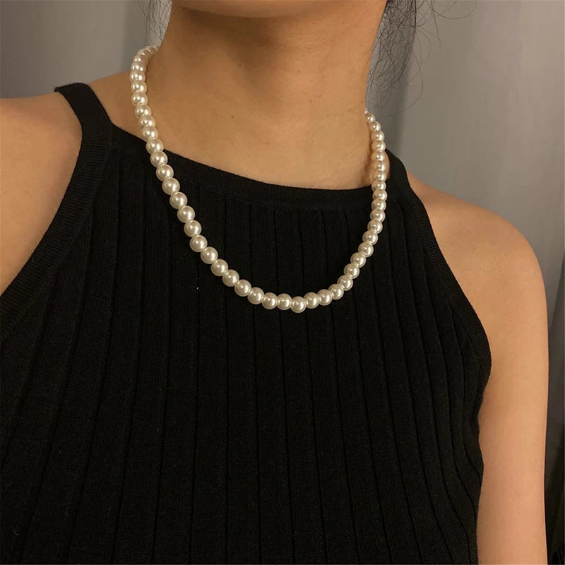 Timeless Elegance: Classic White Pearl Choker Necklace – Handmade Vintage Style