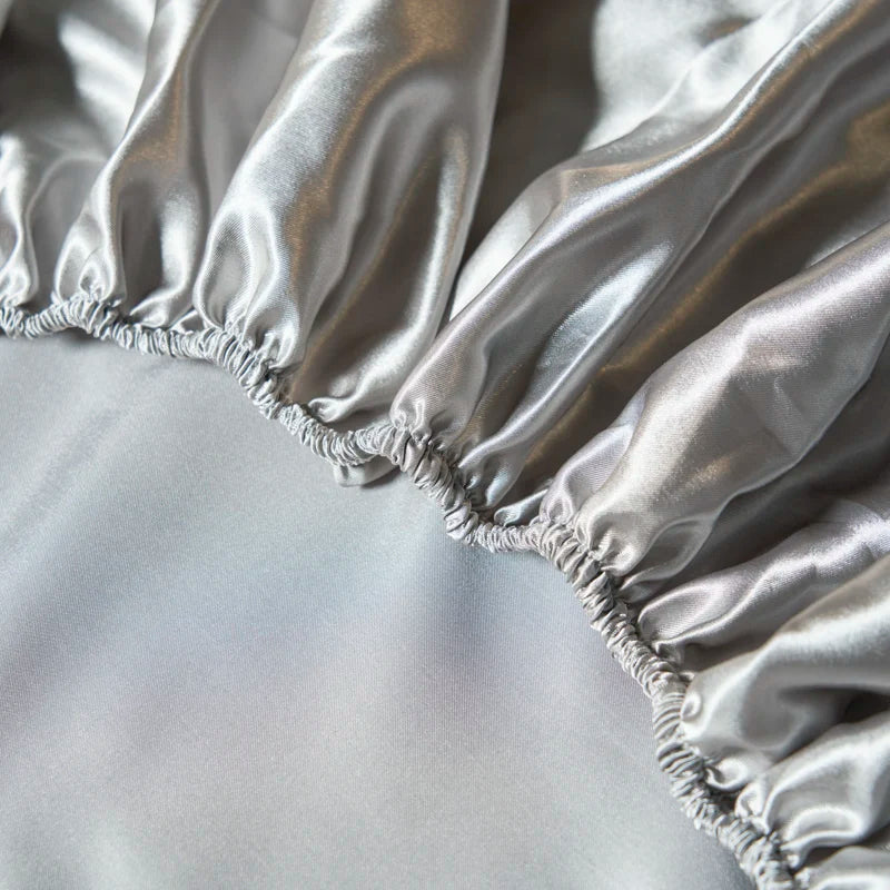 3-Piece Satin Fitted Sheet Set – Luxury Solid Color Bed Cover with Pillowcases & 4-Corner Elastic Fit