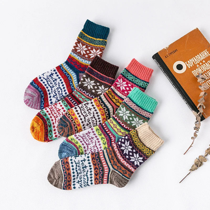 5 Pairs Women’s Autumn Winter Warm Thick Socks – Soft, Cozy, Retro Mid-Calf Socks