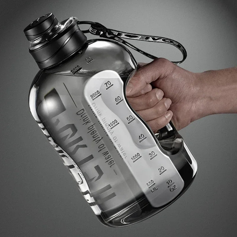 1.7L / 2.7L Sports Water Bottle – Large Capacity Portable Gym & Cycling Bottle for Fitness & Outdoor Use