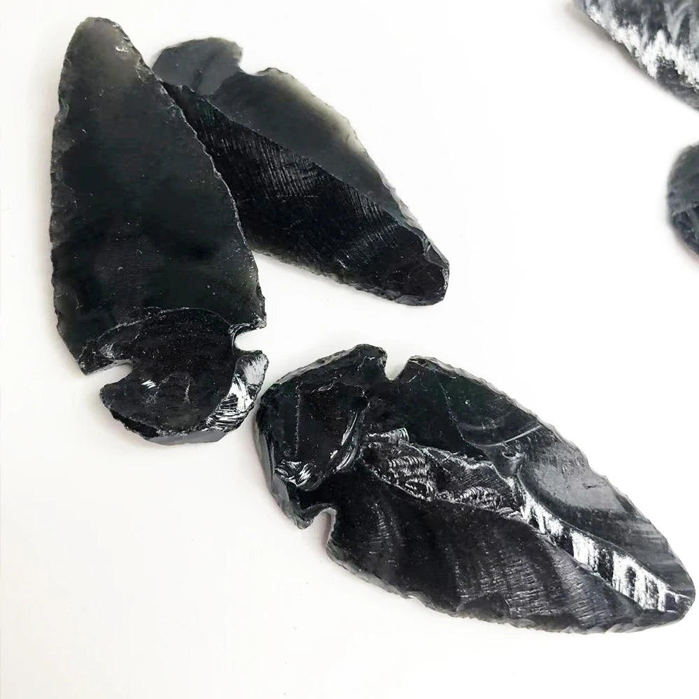 š® Natural Obsidian Arrowhead Gemstone ā Handcrafted Reiki Healing Crystal