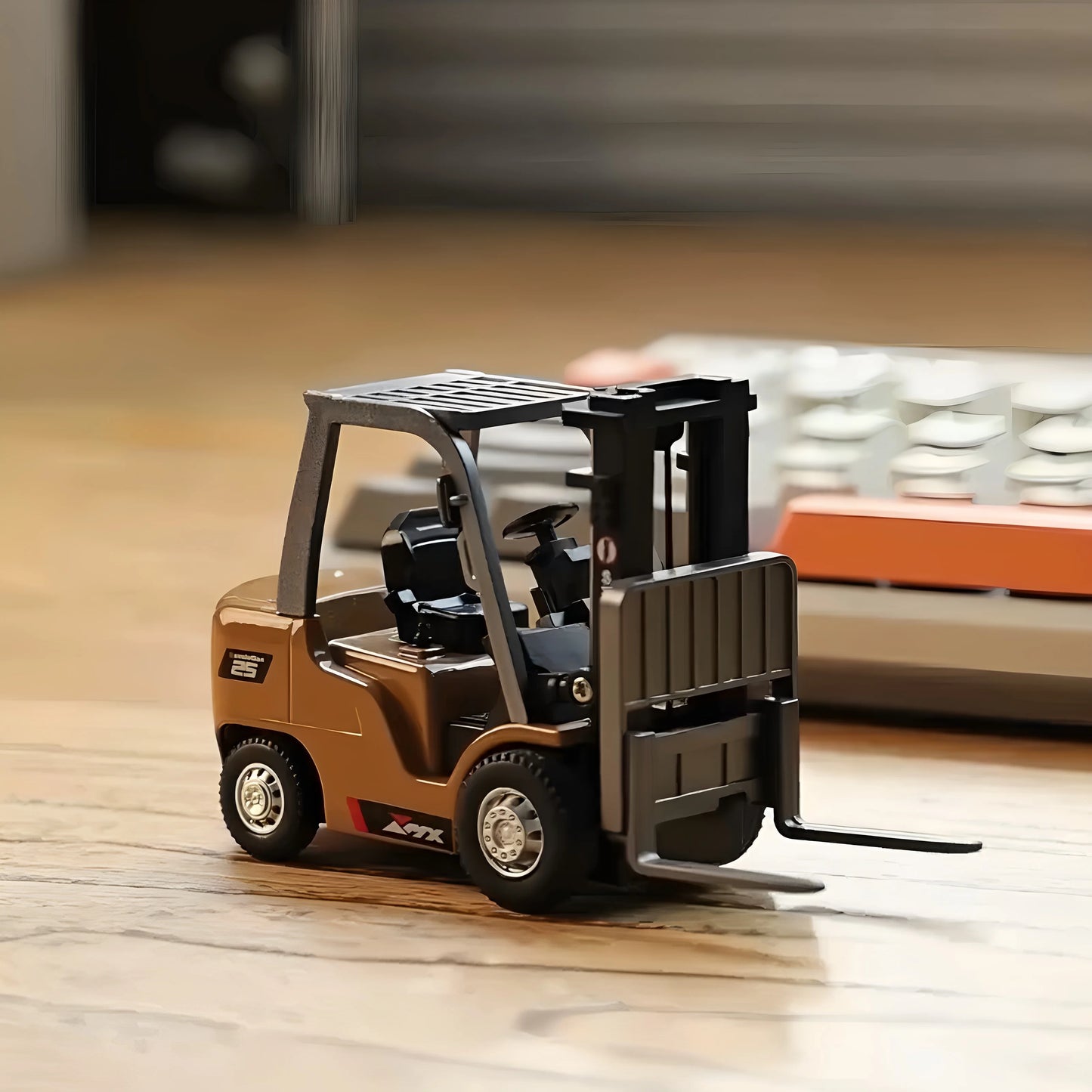 1/64 Scale Remote-Controlled Alloy Forklift – Mini Engineering Construction Vehicle Toy for Boys, Tabletop RC Model Gift
