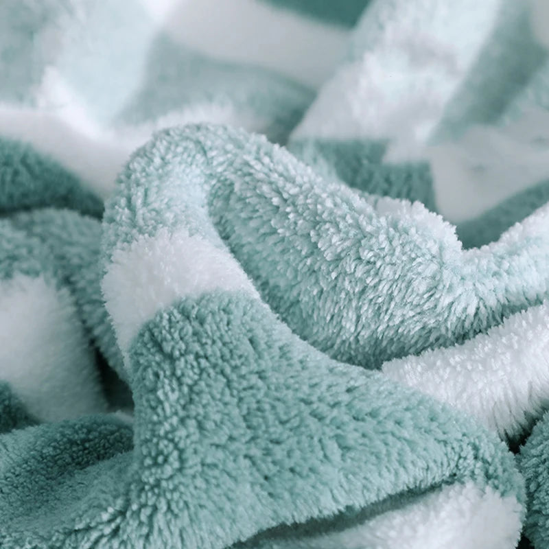 Soft Thickened Absorbent Bath Towel – Plush Face & Body Towel for Home Use