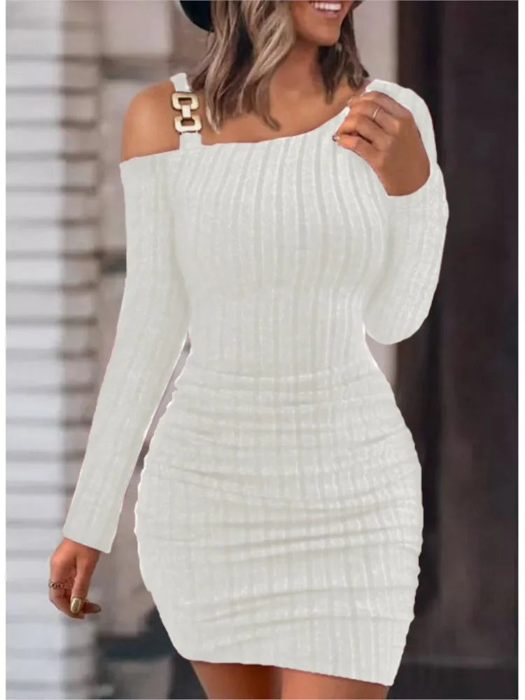 Stunning Off-Shoulder Chain Mini Dress: Autumn/Winter Bodycon Fashion with Long Sleeves - Flattering and Chic Vestidos for Women