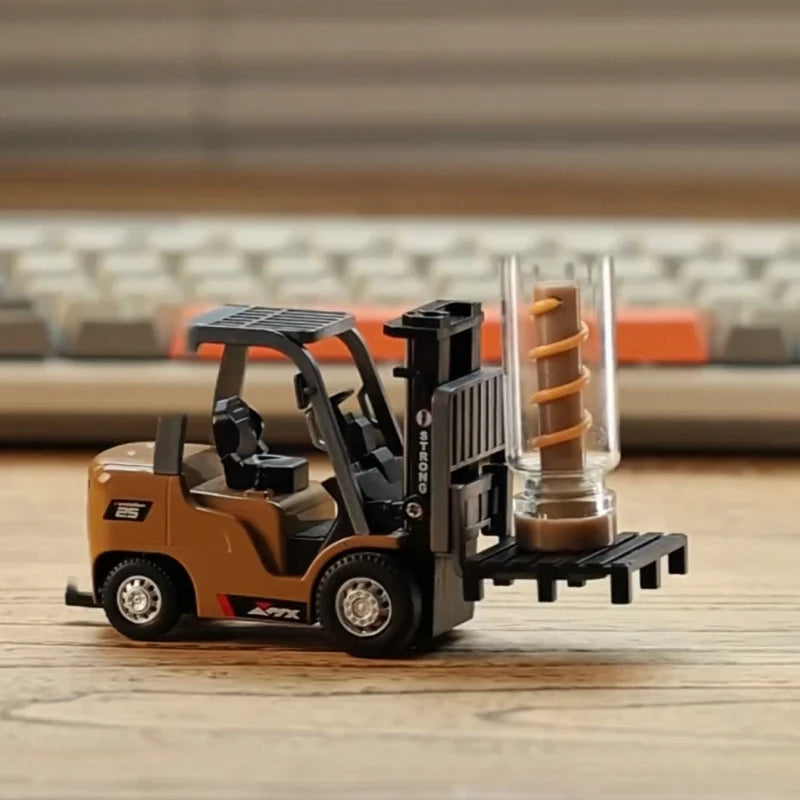 1/64 Scale Remote-Controlled Alloy Forklift – Mini Engineering Construction Vehicle Toy for Boys, Tabletop RC Model Gift