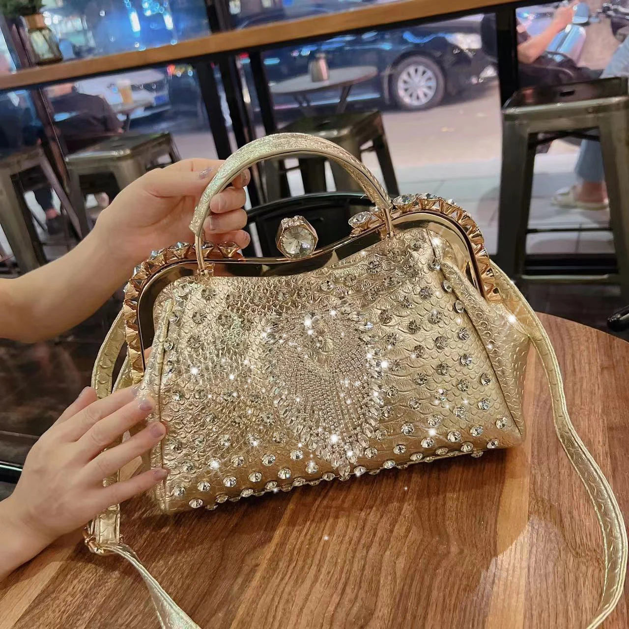 2024 New Luxury Fashion Diamonds Women's Handbags – Leather Design with Clip Rhinestone Details, Portable Tote Shoulder Messenger Bags