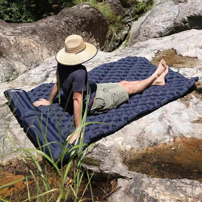 Sleep in Comfort: Extra-Wide Inflatable Camping Mat for Couples & Travelers