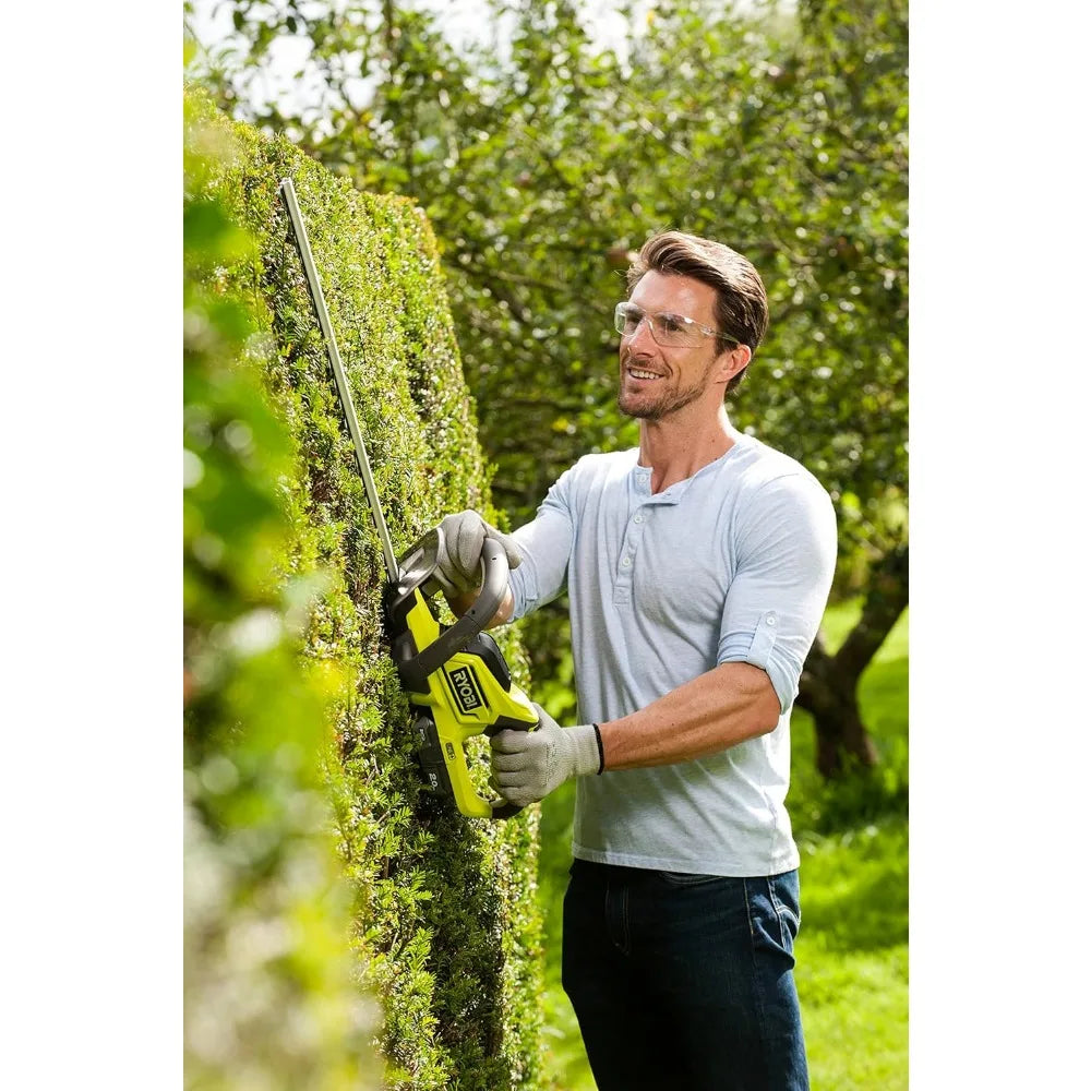 🌿 ONE+ 18V Cordless Hedge Trimmer
Precision Cutting for Young Hedges, Fine Twigs & Garden Ornaments