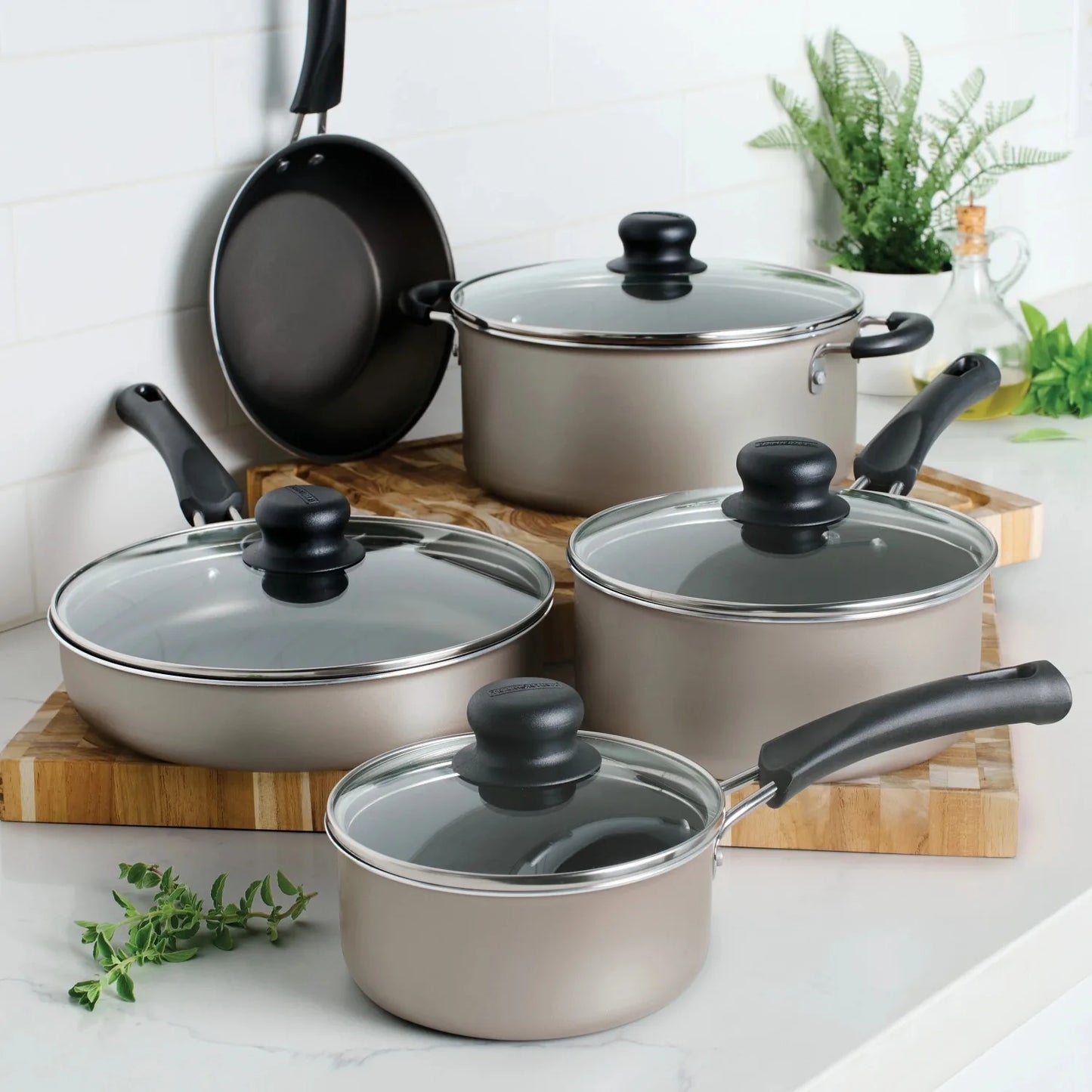 9-Piece Non-Stick Cookware Set | Stylish and Durable for Effortless Cooking