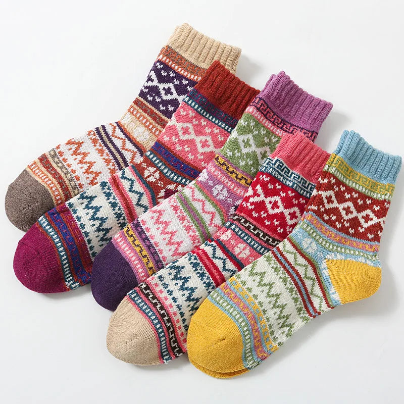 5 Pairs Women’s Autumn Winter Warm Thick Socks – Soft, Cozy, Retro Mid-Calf Socks