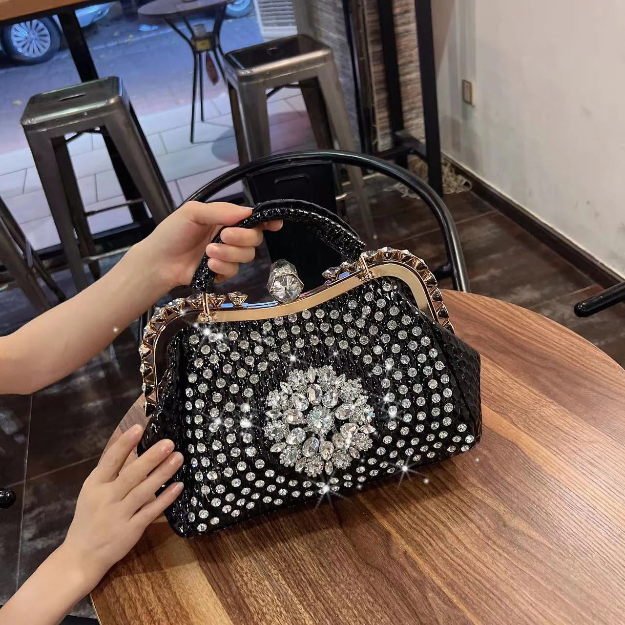 2024 New Luxury Fashion Diamonds Women's Handbags – Leather Design with Clip Rhinestone Details, Portable Tote Shoulder Messenger Bags