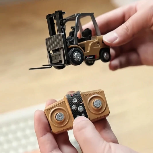 1/64 Scale Remote-Controlled Alloy Forklift – Mini Engineering Construction Vehicle Toy for Boys, Tabletop RC Model Gift
