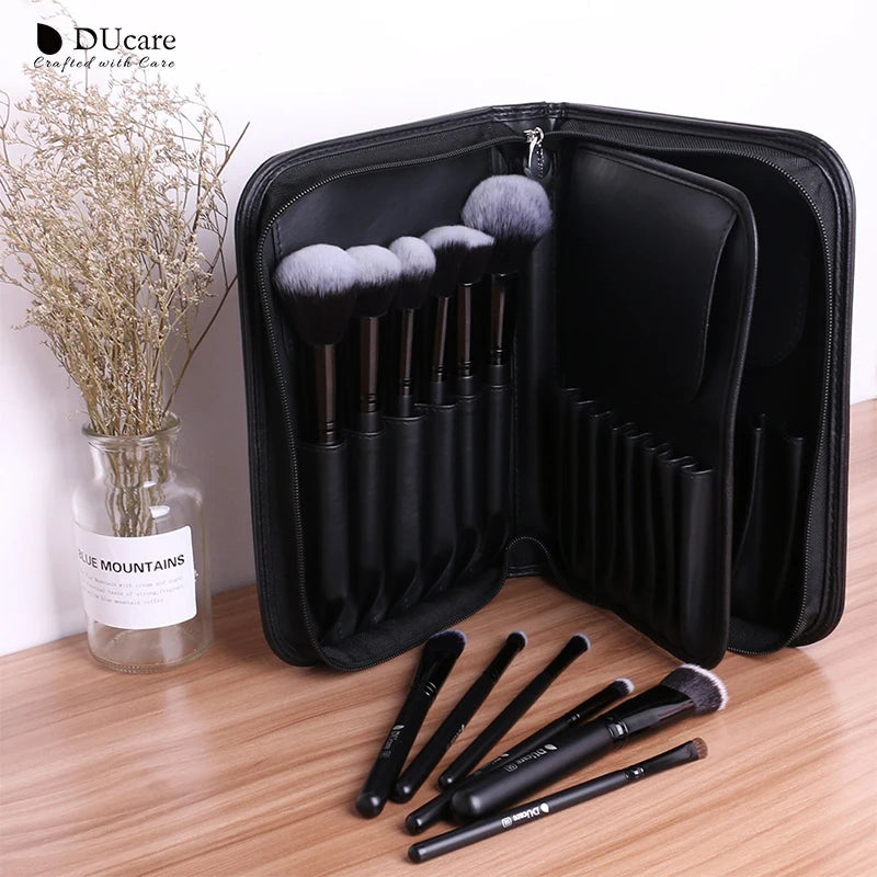 Women's Travel Cosmetic Bag: 29-Hole Makeup Brush Organizer and Professional Accessories Case